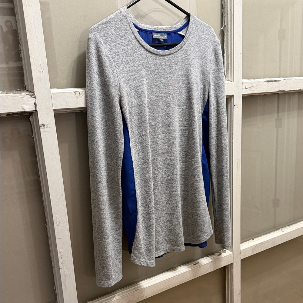 Market & Spruce Gray and Blue Long Sleeve Top